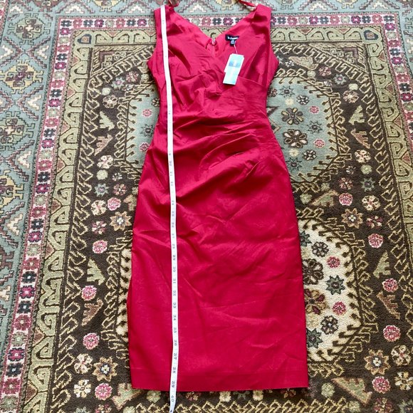 *NWT* Red V-Neck Sleeveless Fitted Dress - Made in Canada - XXS - Picture 12 of 16